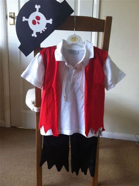 Disfraz De Pirata Ideas Para Un Disfraz Casero Pequeocio Disfraz De Pirata Disfras De