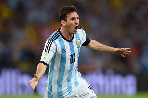 World Cup 2014 Argentina 2 Bosnia 1 Lionel Messi Fires Home In Moment