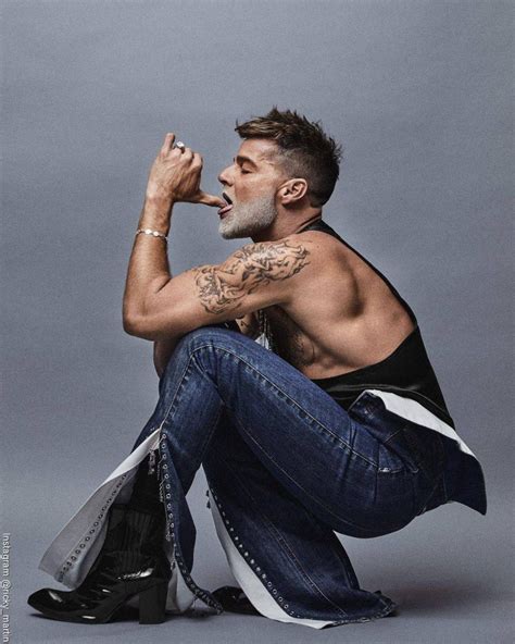 Ricky Martin Con Tacones ¿sexy O No Sexy Vibra