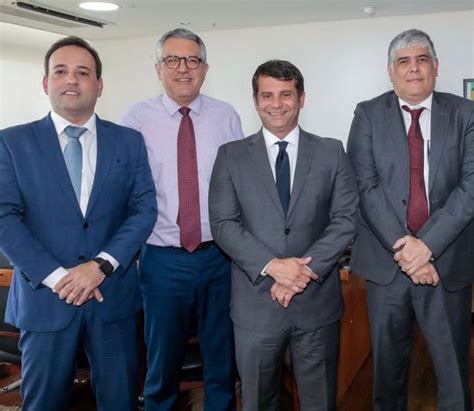 Prefeito André Português Tem Encontro Com O Ministro Alexander Padilha Na Busca De Mais