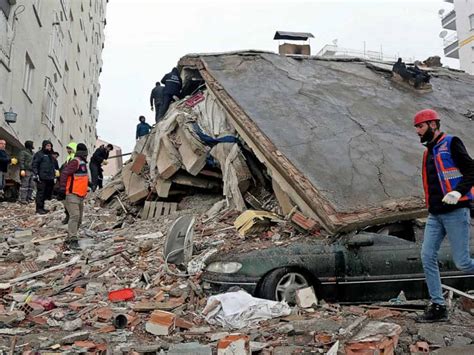 Turkey Earthquake At Least 2300 Dead In Turkey And Syria