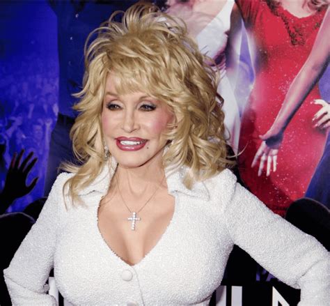 Reasons Why Everyone Loves Dolly Parton Mediafeed
