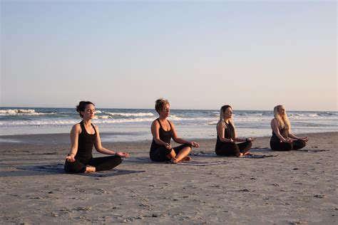 Yoga Retreat On The Beach Yoga Group During A Beach Yoga S Flickr
