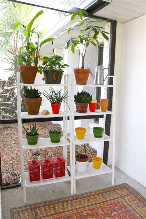 Wilko's garden & outdoor living range has everything you need to get outside, from gardening tools & accessories to garden furniture, plant pots and seeds. Outdoor plant shelves | House Mix