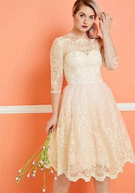 9 Vintage Inspired Wedding Dresses If You Want To Go Retro