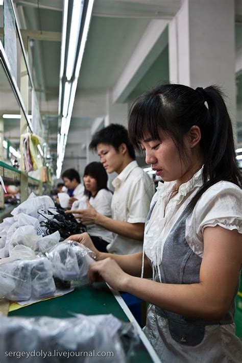 Chinese Factories Of Electronic Devices And Components 41 Pics