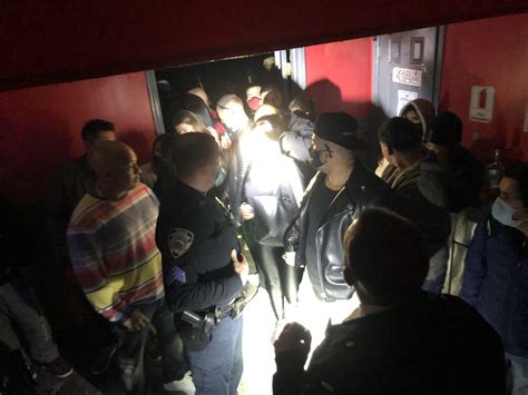 Nyc Sheriff Busts Careless Illegal Midtown Club Where 400 Boozed Up Partied Without Masks
