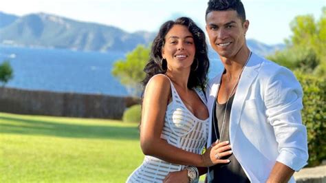Cristiano Ronaldo And Georgina Rodriguez Announce They Are Expecting