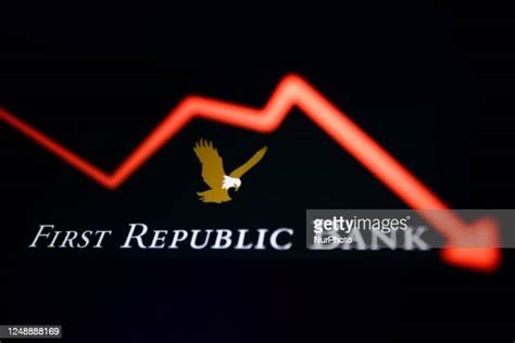 First Republic Bank Photos And Premium High Res Pictures Getty Images