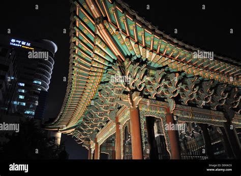 Bosingak Bell Pavilion Hi Res Stock Photography And Images Alamy
