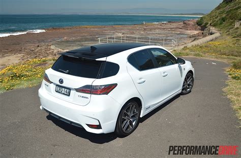 F sport 専用ブラックルーフ f sport black roof white nova glass flake 2lj. Lexus CT 200h F Sport review (video) | PerformanceDrive