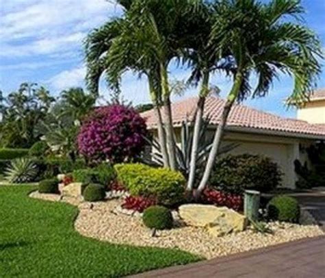Beautiful Tropical Front Yard Landscape Ideas Palm Trees Landscaping