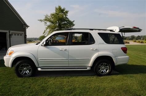 Find Used 2007 Toyota Sequoia Limited Sport Utility 4 Door 47l In
