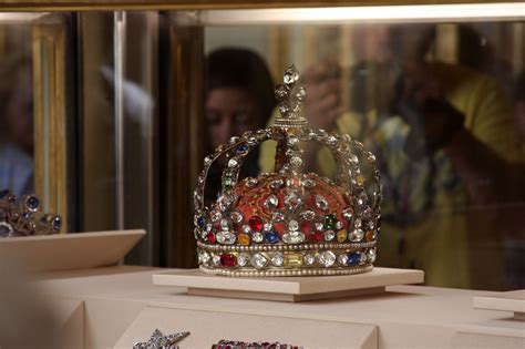 The Difference Between the British Crown Jewels and the Coronation