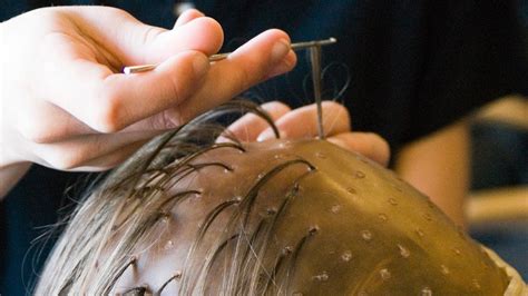 This is a brown hair with blonde highlights tutorial. Colorist's Frosting Cap Yields Cute Blonde Highlights on ...