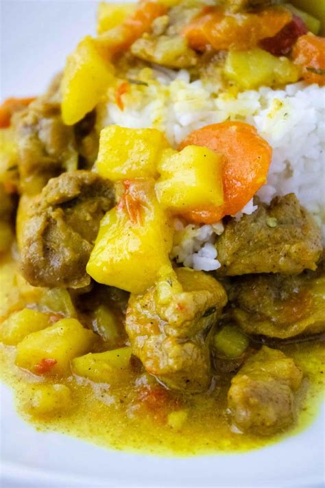 Easy Authentic Jamaican Curry Chicken Recipe