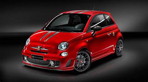Add a bit of striping and you got yourself a very cute tribute to the 430 scuderia in a very compact form. 2017 Fiat 695 Abarth Tributo Ferrari | Car Photos Catalog 2019