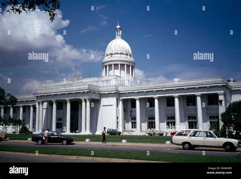 Sri Lankan Parliament Hi Res Stock Photography And Images Alamy