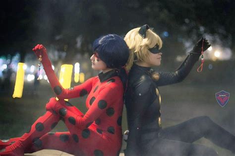 Marinette And Adrien Ladybug Comics Im Waiting Best Cosplay