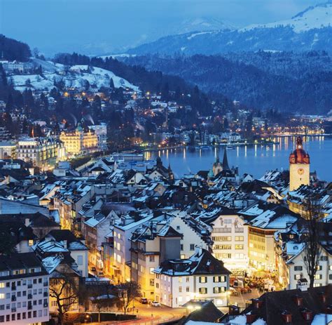 Luzern In Der Schweiz Im Winter Liegt Ein Zauber über Der Stadt Welt
