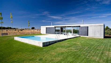 Modern Minimalist House In Spain