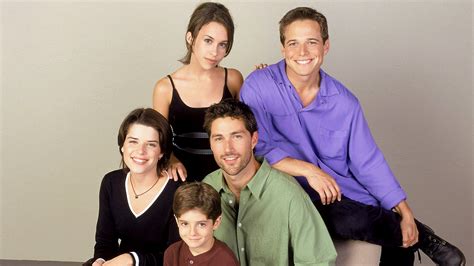 Neve Campbell Says A Party Of Five Reboot Wouldnt Make Any Sense