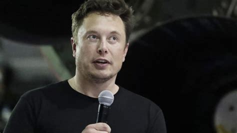 Elon Musk Becomes Twitters Chief Twit Good Morning America