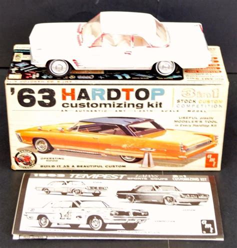 Built Up Amt 1963 Pontiac Tempest 125 Scale Model Kit 5623