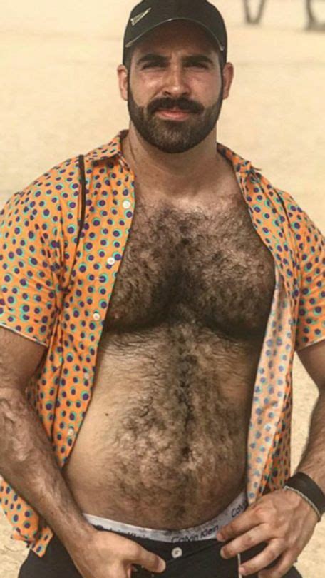 Les Hommes Poilus Open Shirt Shows All The Dirt Pinterest Bears Hairy Men And Sexy Men