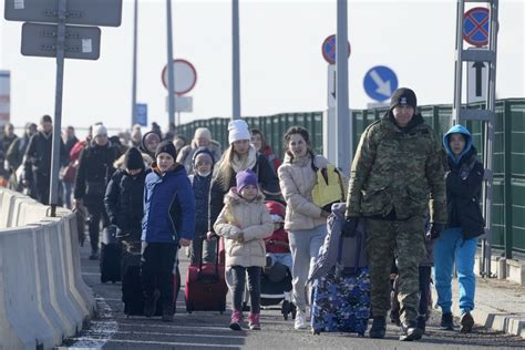 More Than 150000 Ukrainians Flee To The Border To Seek Refuge