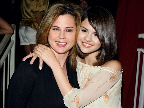 ‘its Going To Hurt My Stomach Selena Gomezs Mom Says Shes Not