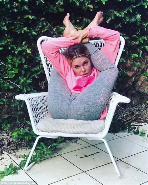 Sophie Monk Showcases Her Incredible Flexibility Daily Mail Online