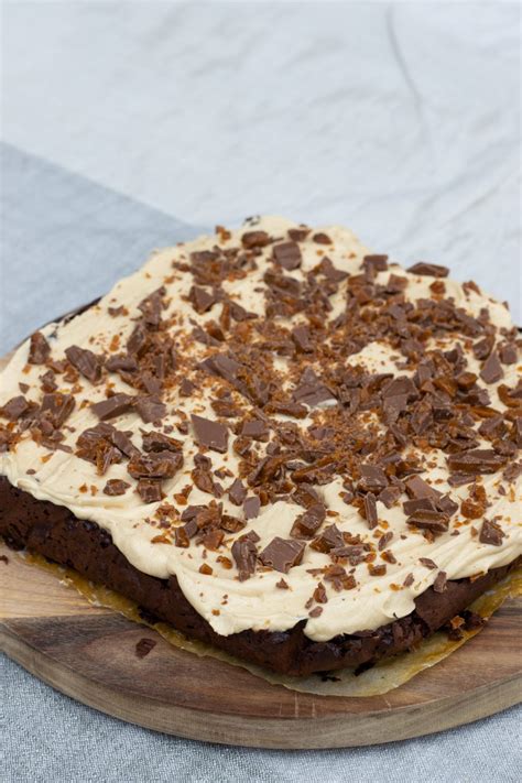 Chokoladekage Med Kaffefrosting Og Daim Julie Bruun