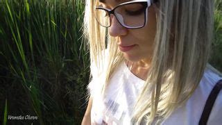 Watch Babe Girl Makes Public Handjob For Stranger Near Lake With People Porn Video