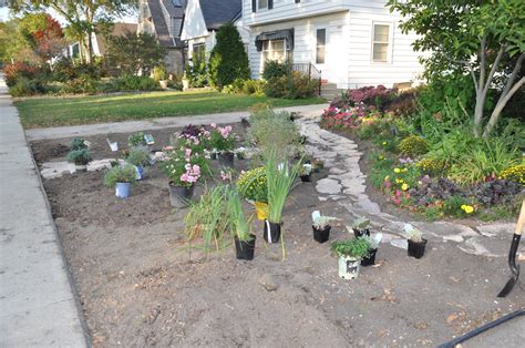 Making A Grassless Front Yard