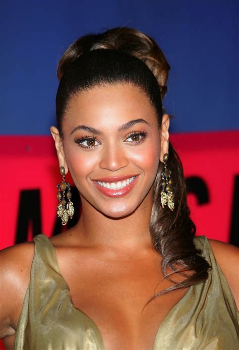 She scored early success with destiny's child, who started out as a sexier. Beyonce Knowles - Beyonce Knowles Photos - 2007 MTV Video ...