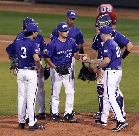 Good academics and average athletics. Incarnate Word TCU 4.21.15 | The Star Telegram The Star ...