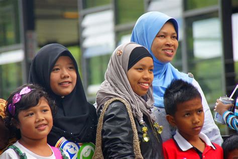 Malaysian People The Malaysian Stereotypes The Human Breed Blog