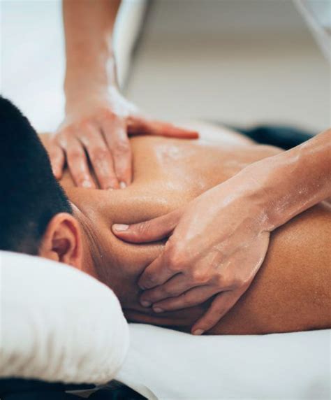 A Guide To Acupuncture And Massages Naipocare Blog Massageadores