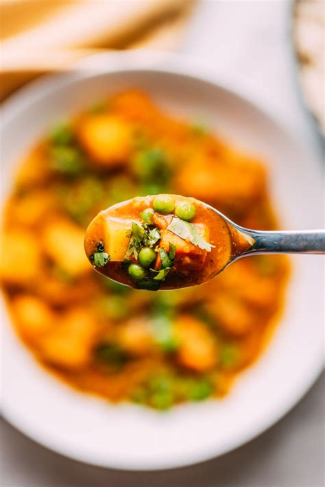 aloo matar — easy vegan pea and potato curry recipe veeg