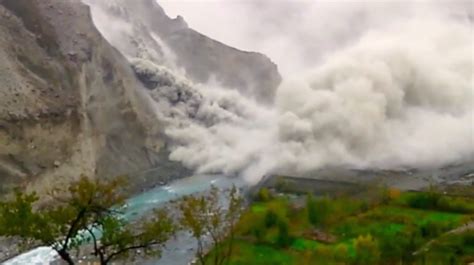 Massive Pakistan Landslide Caught On Camera