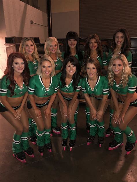 Pin By Corey Thompson On Rink Girls Sexy Cheerleaders Sexy Sports