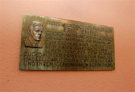 Du bist genauso schnell im wald zum wandern wie mit bus und bahn in frankfurt am museumsufer. Fritz-Emmel-Haus