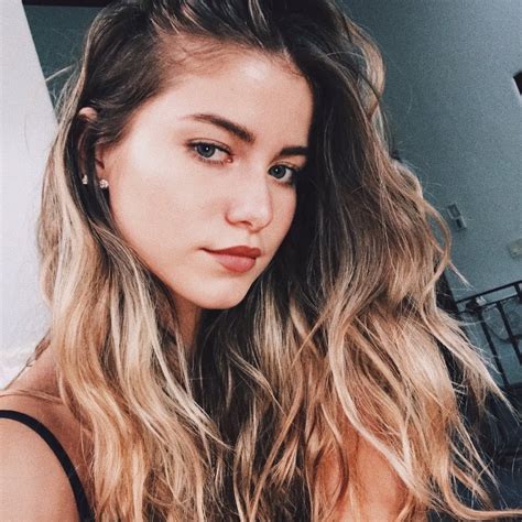 Meet The Gorgeous Vibrant Successful Risk Taker Sofia Reyes Daily