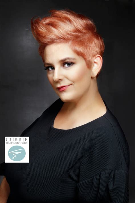 Rounder lines and plumper cheeks than the oval face shape. The 26 Sexiest Hairstyles For Round Faces