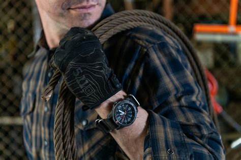 5 11 tactical water resistant field watch 2 0