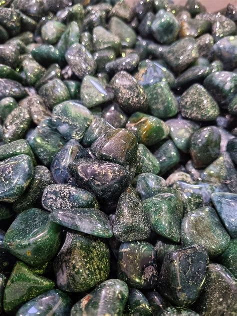 Tumbled Stones : Agate Moss Green Tumbled Stones AF 250g