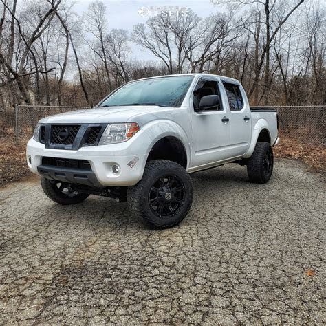 2012 Nissan Frontier Anthem Defender Rough Country Suspension Lift 6in