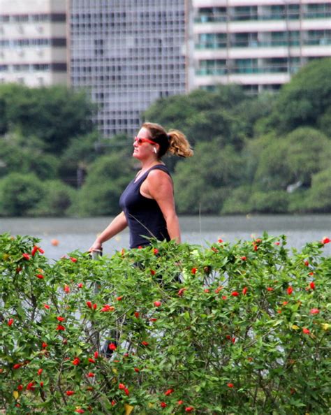 We did not find results for: Renata Ceribelli é flagrada correndo na Lagoa após pedir ...