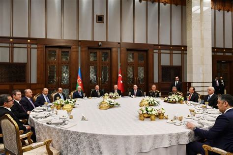 Ilham aliyev anadili dışında ingilizce, fransızca ve rusça biliyor, rte anadili dışında herhangi bir dil bilmiyor. President Erdogan hosts dinner in honor of President Ilham ...